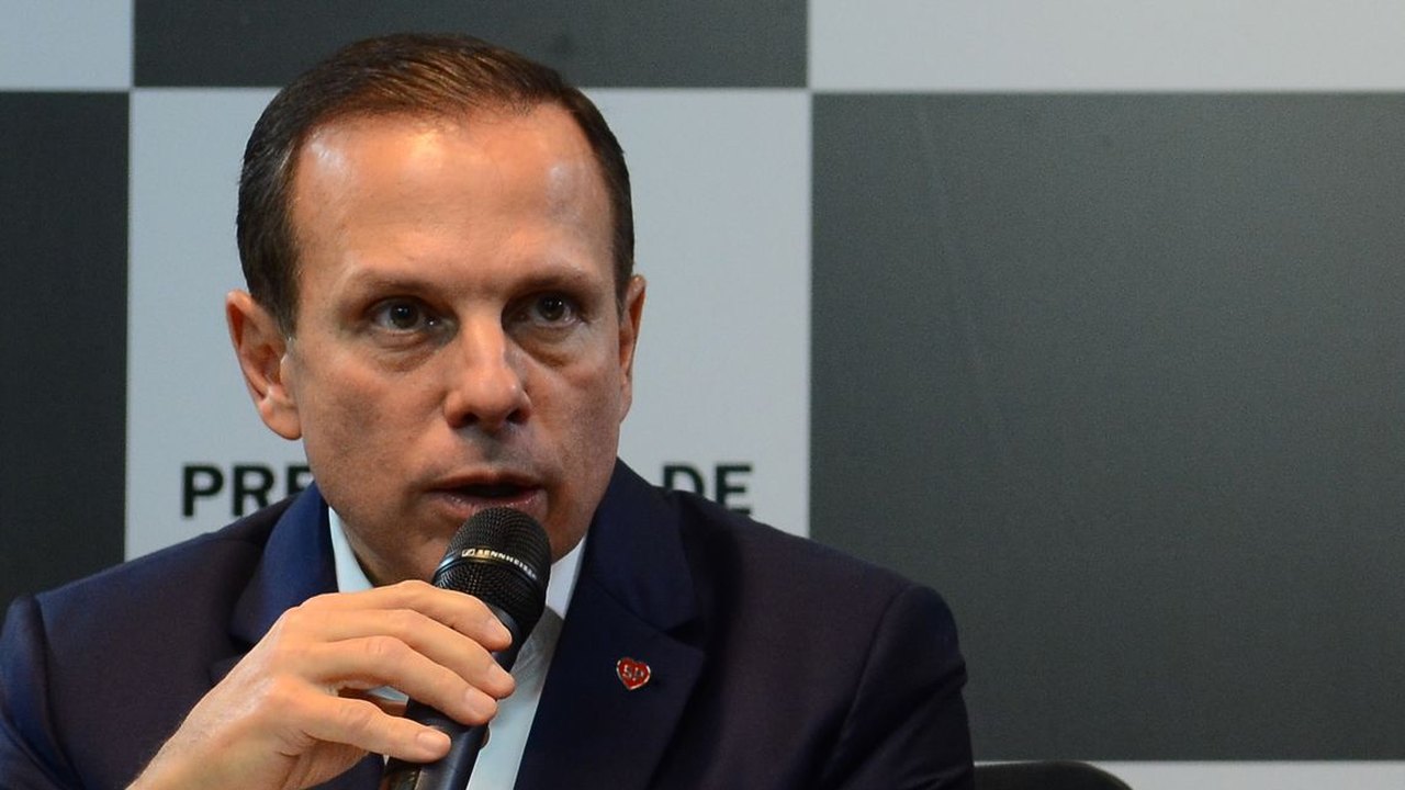 ‘Aqui nós não brigamos com a ciência’, diz Doria ao prorrogar quarentena