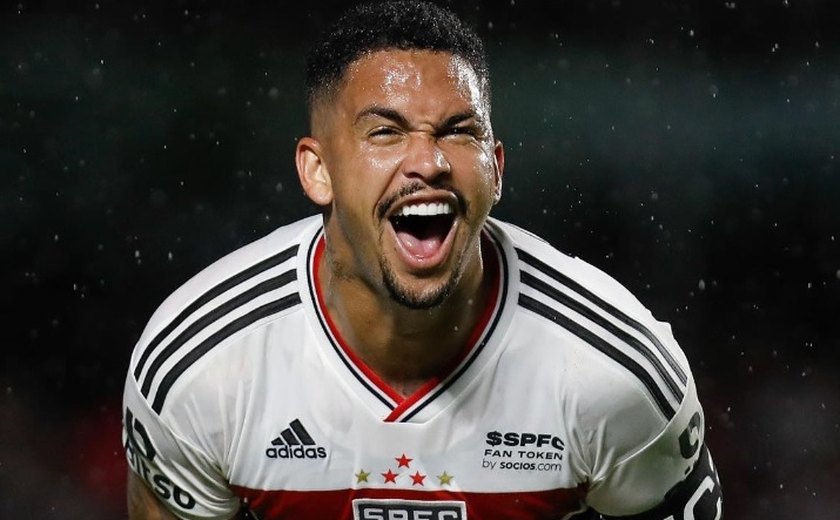 Luciano vira desfalque no São Paulo na Copa do Brasil e ataca arbitragem