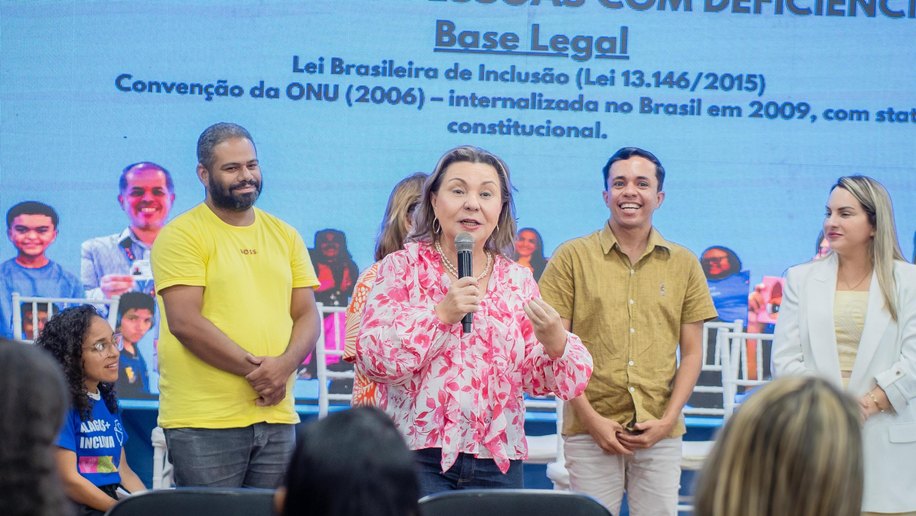 Governo de Alagoas promove letramento inclusivo com atividades para PcDs e cartilha anticapacitista