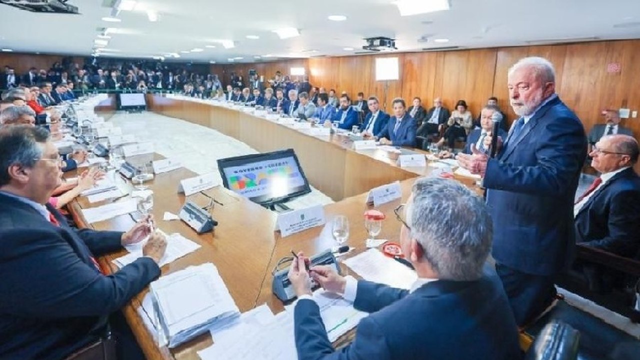 Lula e governadores assinam ‘Carta de Brasília’ e anunciam Conselho da Federação