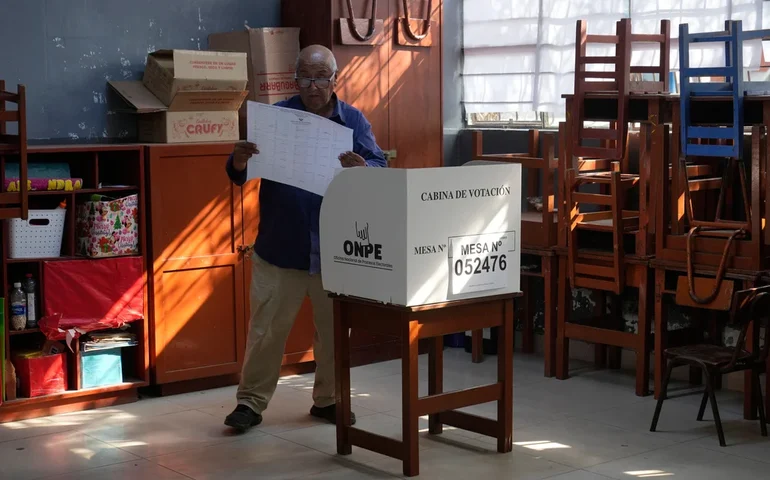 Órgão eleitoral do Peru buscará sanções penais por atraso na instalação de mesas de votação