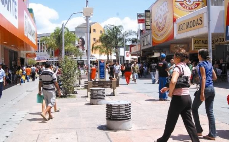 Confira o que abre e o que fecha neste feriado de Páscoa