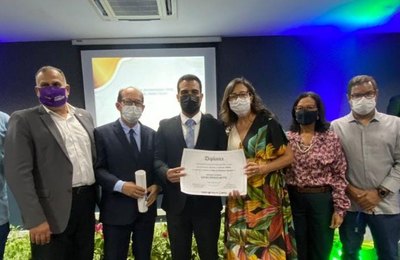 CREA homenageia vereadores como amigos da engenharia alagoana