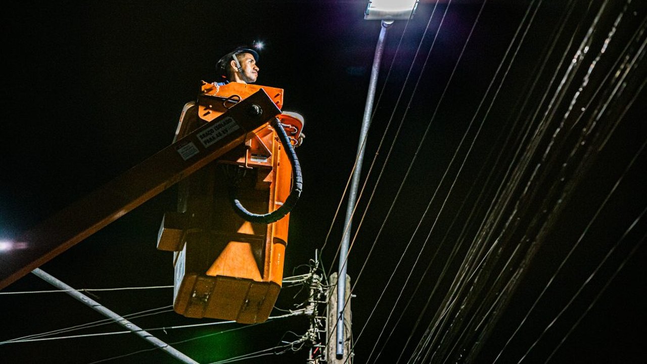 Iluminação pública de Arapiraca amplia atendimento e chega a 17 bairros da zona rural