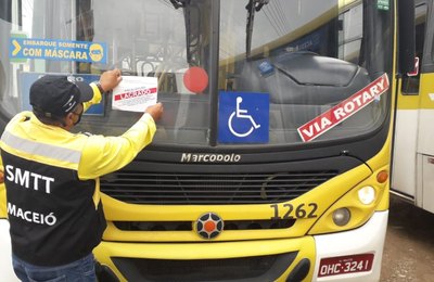 Fiscalização da SMTT registra infrações e 23 ônibus são lacrados em Maceió