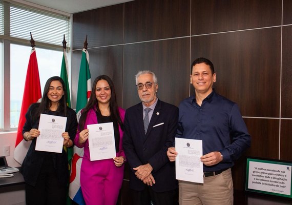 TRE-AL empossa aprovados no concurso unificado da Justiça Eleitoral