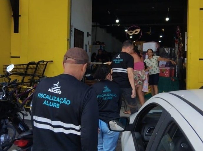 Alurb realiza fiscalização em parceria com educadores ambientais e agentes de endemias