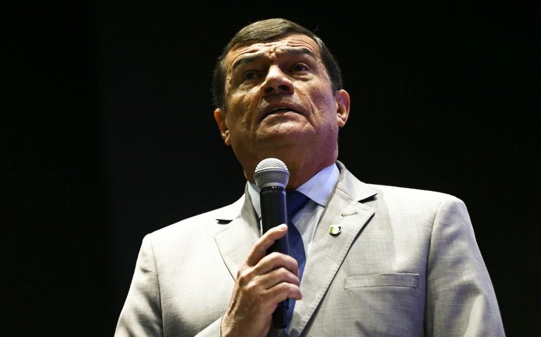 Paulo Sérgio Nogueira nega ter discutido minuta golpista com Bolsonaro