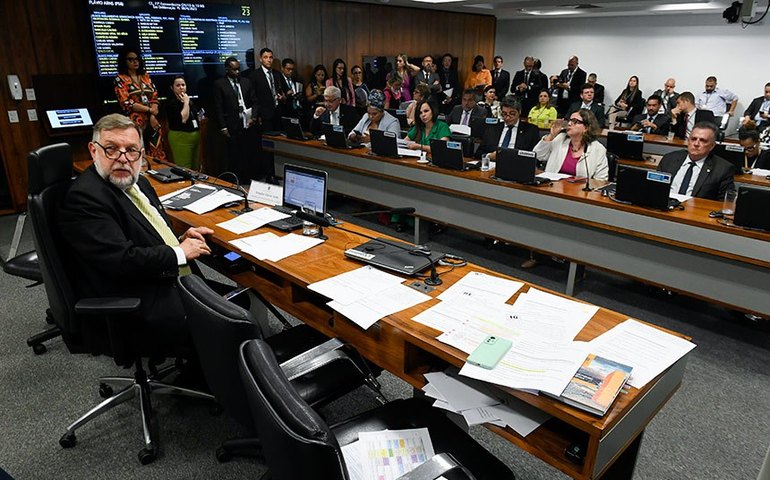 Segue para CAS projeto que garante assistência oftalmológica e auditiva a alunos da educação básica
