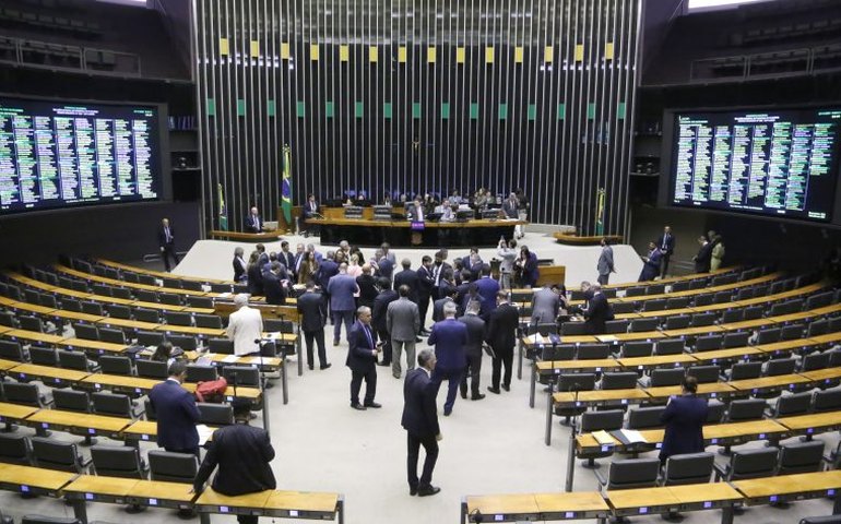 Congresso inicia análise de cinco vetos presidenciais