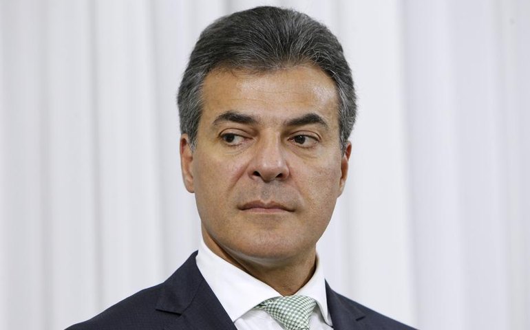 Após 3 prisões, Beto Richa volta à vida pública e faz pré-campanha para deputado
