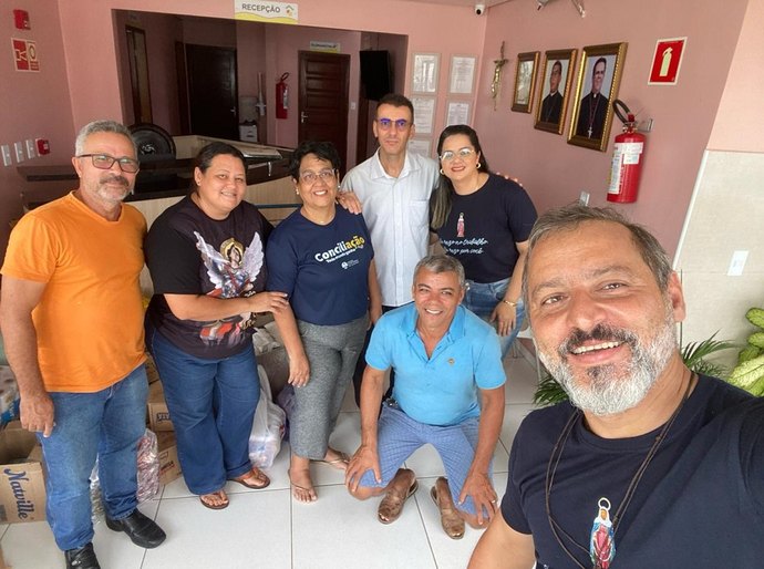 Servidores da Justiça beneficiam idosos com doações em Maceió