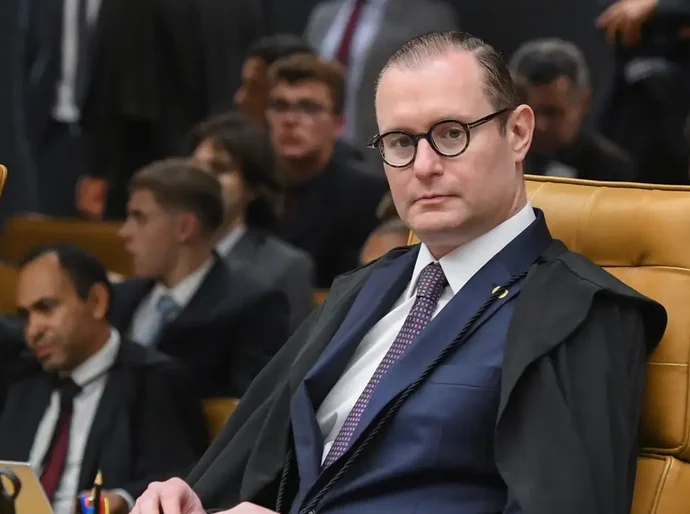 Zanin vota para manter Moro réu por calúnia contra Gilmar Mendes
