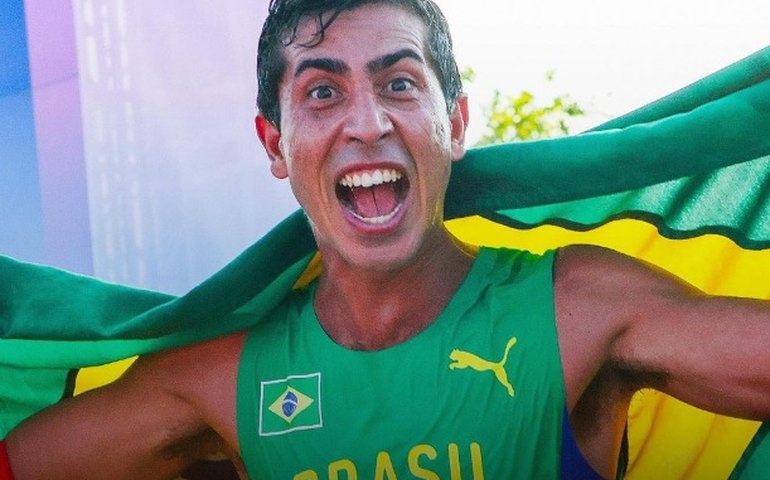Aliviado com a prata, Caio Bonfim conta que venceu preconceito para treinar marcha atlética