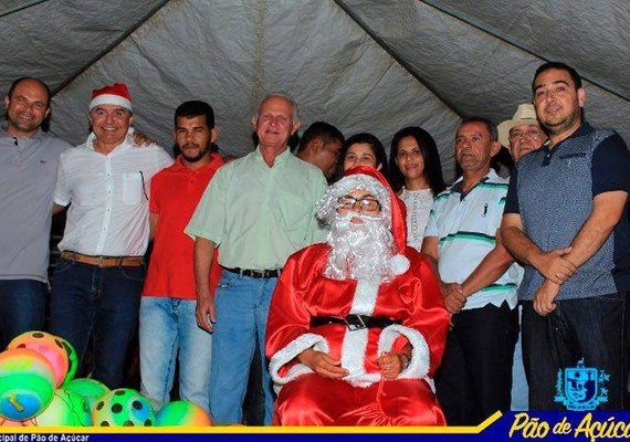 Crianças da comunidade Impoeiras vão receber, na tarde de hoje, presentes da caravana do Natal Luz Pão de Açúcar