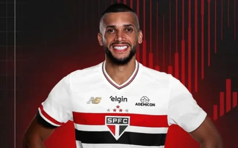 São Paulo rescinde contrato com zagueiro Dória após ameaças