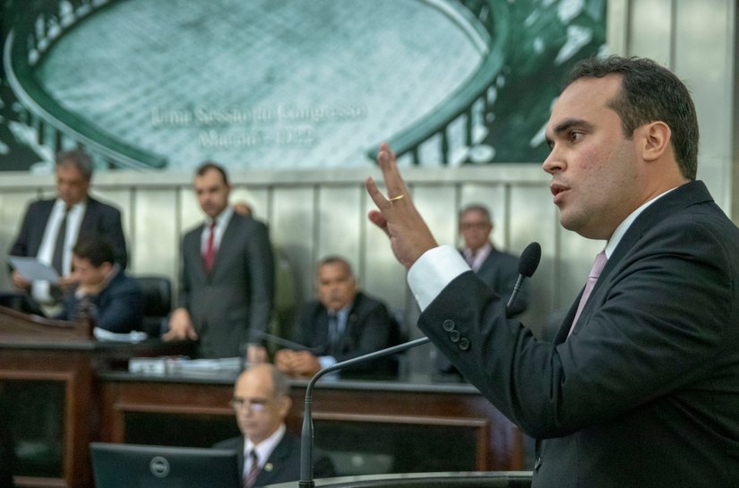 Deputado Davi Maia lança processo seletivo para vagas em seu gabinete