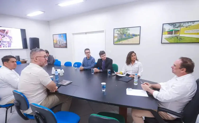 Prefeitura oficializa doação de terreno para nova sede da Polícia Federal em Arapiraca