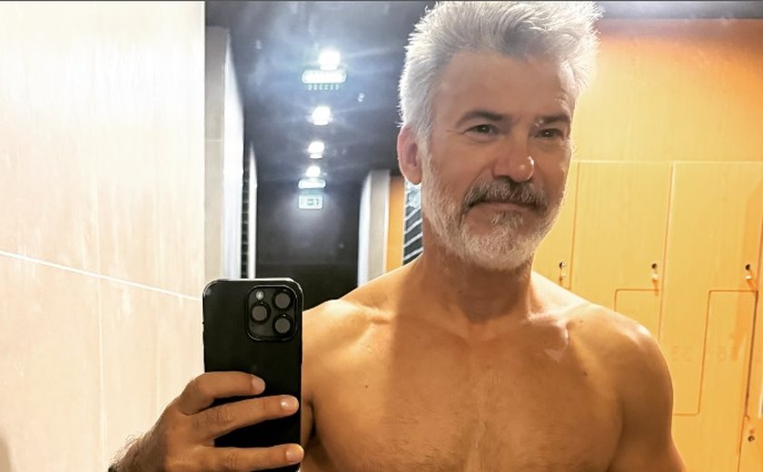 Galãs dos anos 90 incendeiam as redes com fotos sem camisa e recebem elogios; confira lista