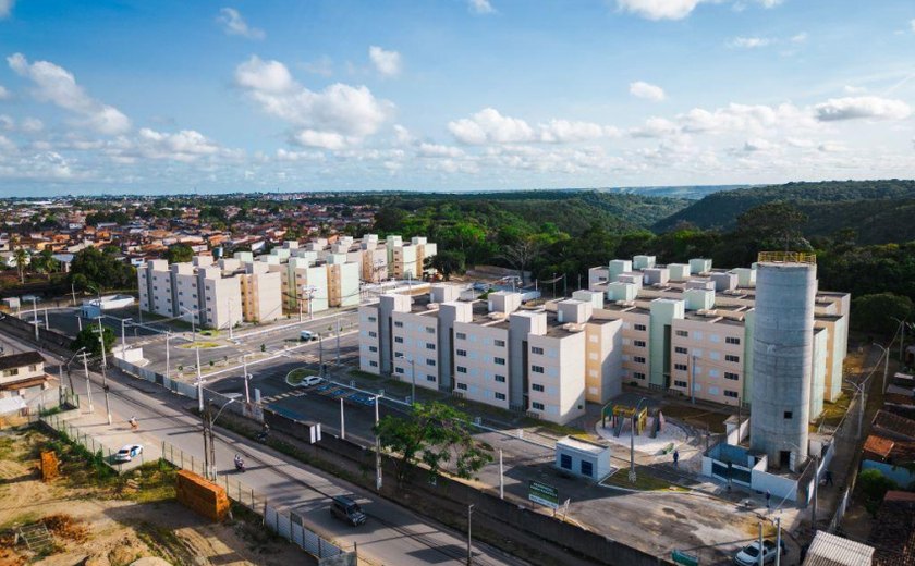 Contemplados no sorteio habitacional da Prefeitura de Maceió devem receber a chave nesta terça (24)