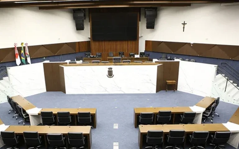 Louvores e oração na Câmara de BH geram debate após vídeo de evento religioso