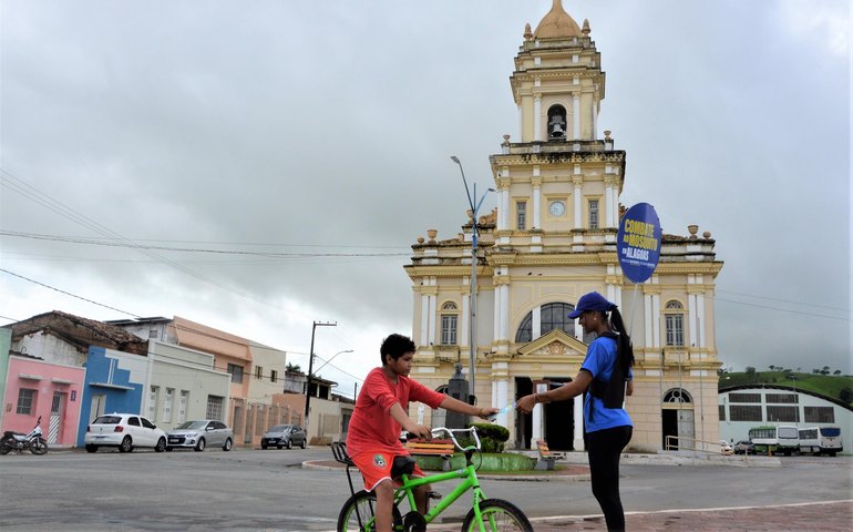 Sesau realiza ação itinerante contra a dengue em São José da Lage e Maceió