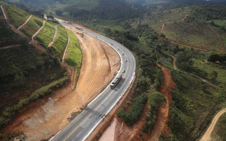Concessão da 'Rodovia da Morte', em Minas, é adiada pela terceira vez por falta de interessados