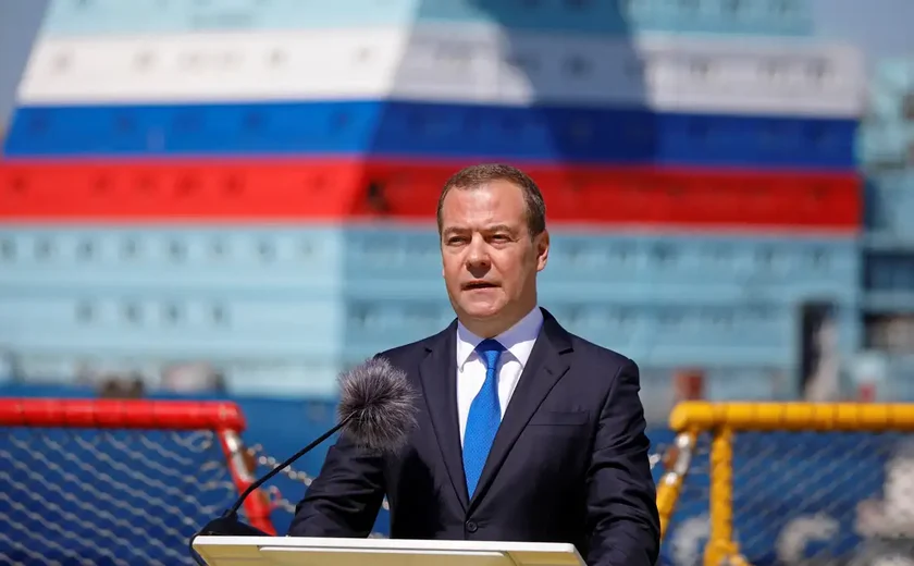 UE hoje é uma verdadeira inimiga de Moscou e representa uma ameaça, afirma Dmitry Medvedev