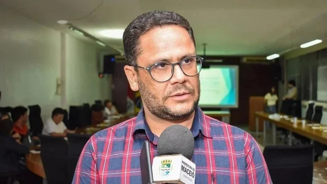 A caneta de Rony Mota e a cadeia de decisões dos R$ 117 milhões do Iprev da prefeitura de Maceió