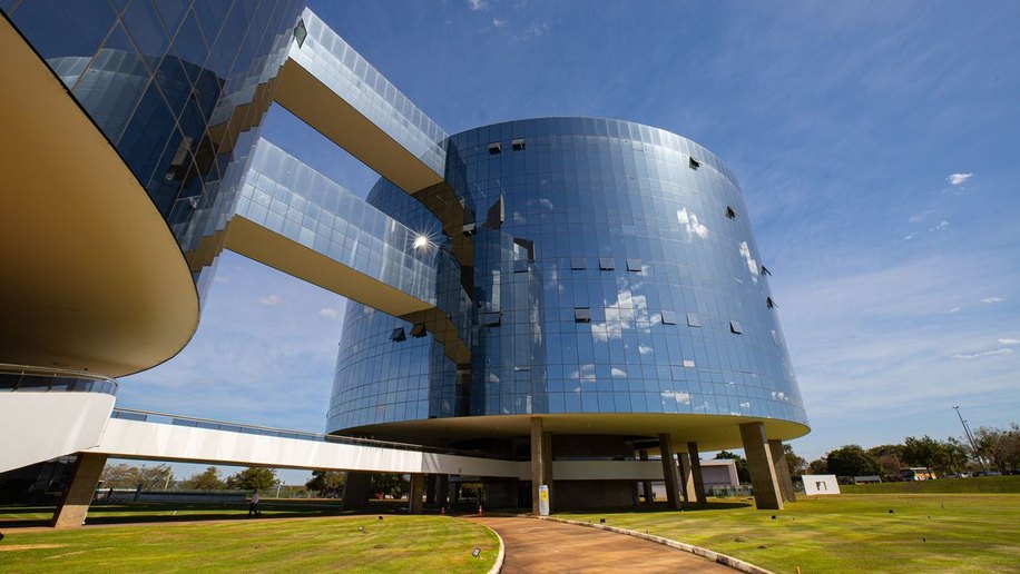 PGR pede prisão de sobrinho de Bolsonaro que fugiu para Argentina