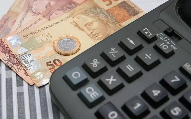 Décimo terceiro deve injetar mais de R$ 1,36 bilhões na economia alagoana