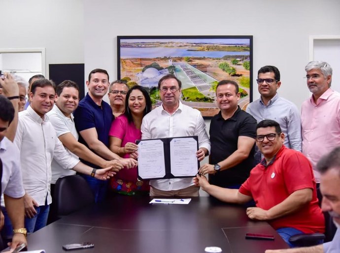 Moradores do Vale do Perucaba destacam autorização das obras para reconstrução da infraestrutura do conjunto residencial