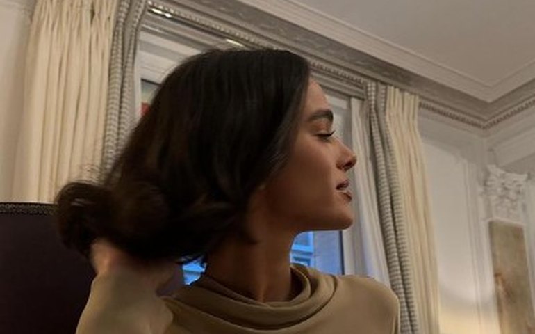 Bruna Marquezine aparece em álbum de fotos de mãe de João Guilherme e seguidores vão à loucura: 'Simplesmente veio aí'