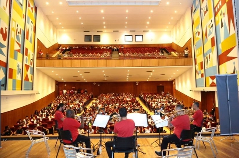 Estudantes da rede pública assistem concerto didático da Orquestra Sinfônica do Brasil em Penedo