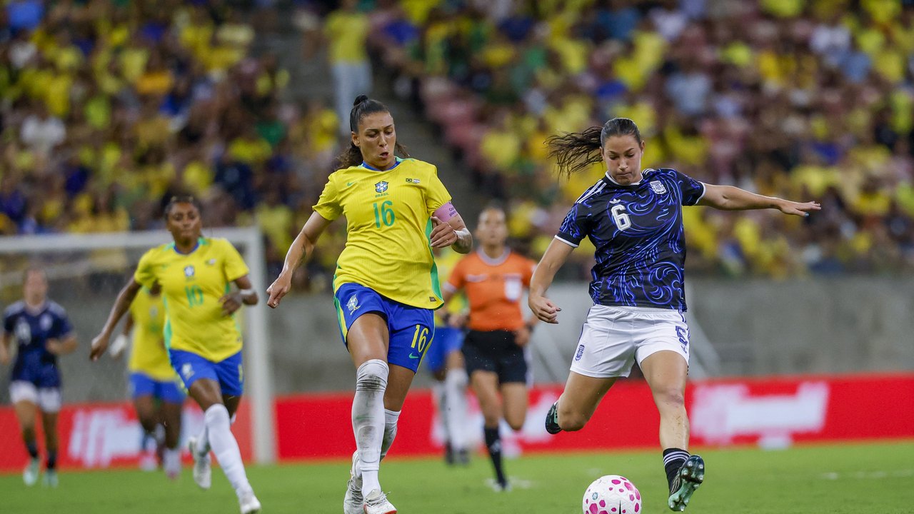 Empate com Argentina encerra período de testes na seleção feminina