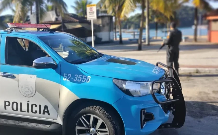 Operação da PM no Rio, deixa 2 mortos, 4 feridos e bloqueia Avenida Brasil