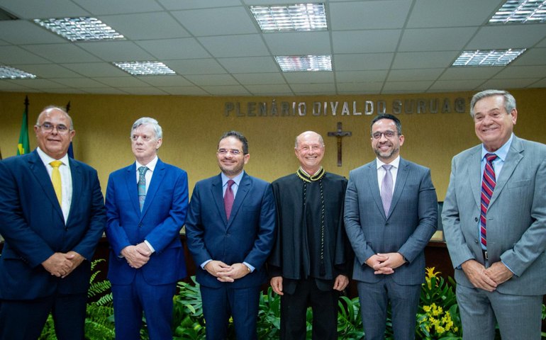 Governador Paulo Dantas participa da posse da nova cúpula do Tribunal de Contas