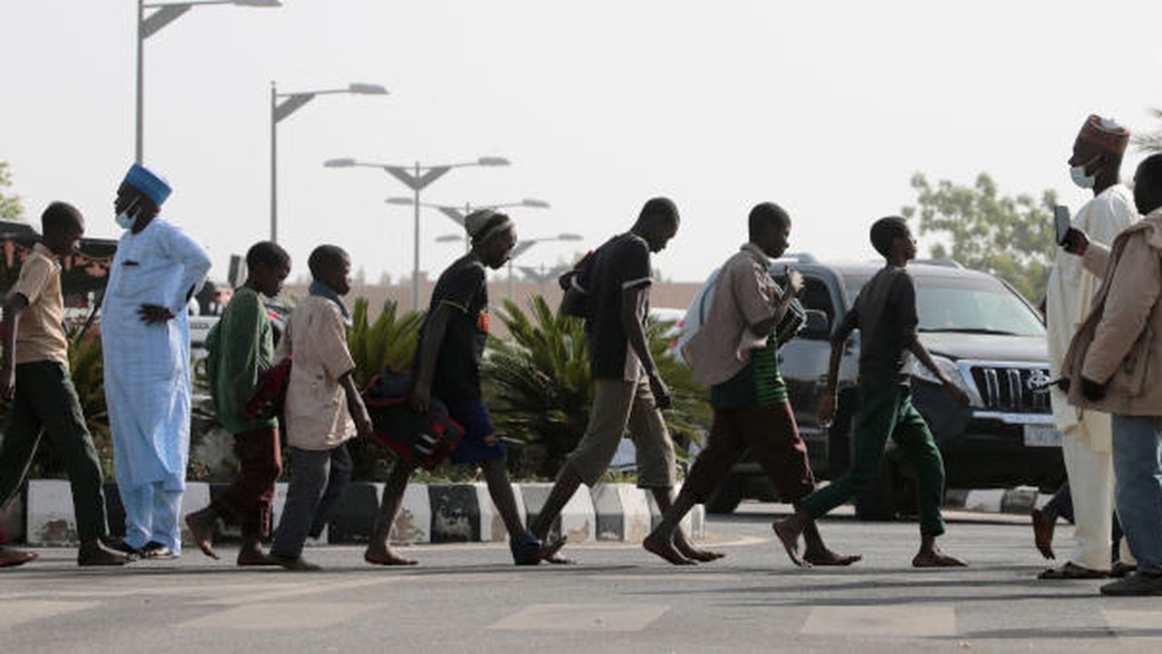 Homens armados sequestram 12 pessoas no norte da Nigéria