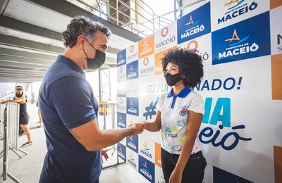 Alunos da rede pública estadual vacinados receberão bolsa retorno de R$500