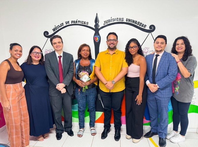 Uninassau oferece suporte jurídico à mulher trans na retificação do nome