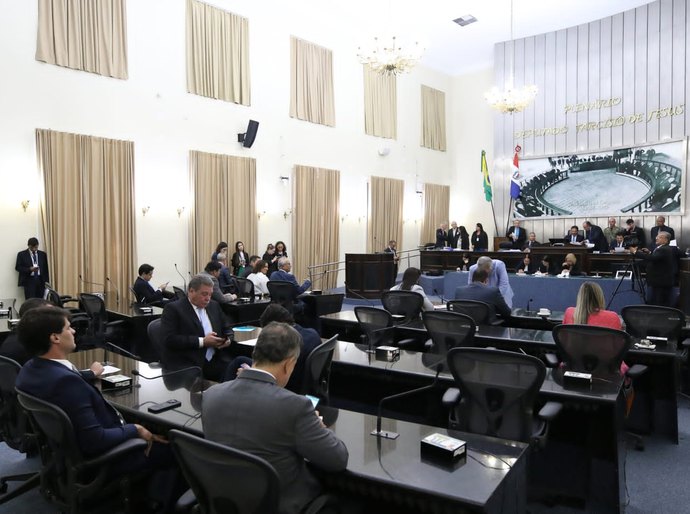 ALE aprova projetos que autorizam o Estado a alienar imóveis públicos