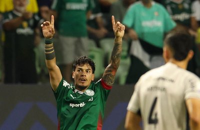 Palmeiras vence Athletico atuando com um a menos após expulsão