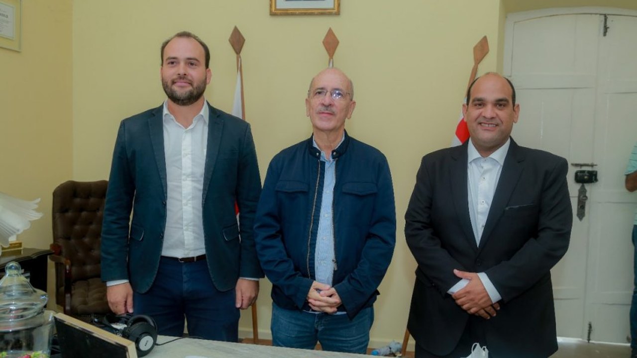 Ronaldo Lopes empossa os novos gestores de pastas da Prefeitura de Penedo