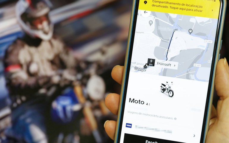 Maioria dos paulistanos aprova mototáxi por aplicativo, diz pesquisa