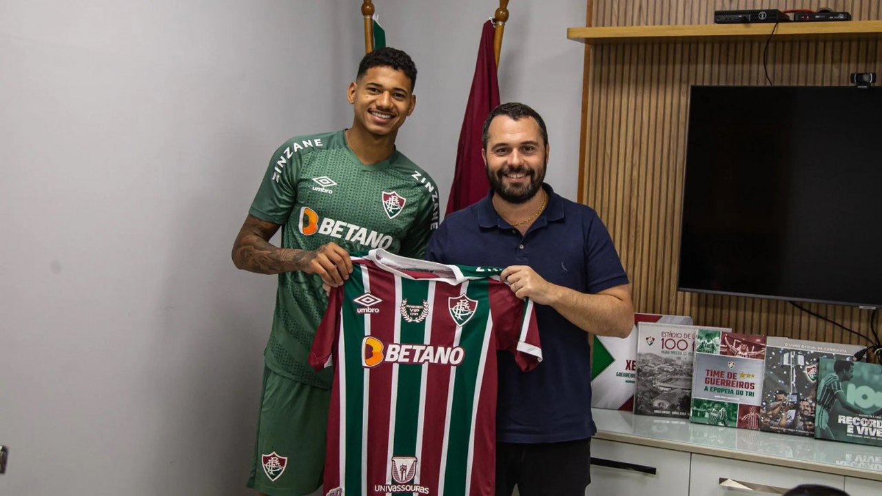 Fluminense oficializa a chegada do atacante Marrony, substituto de Luiz Henrique