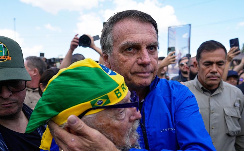 Datafolha: 61% não votariam em candidato que prometesse livrar Jair Bolsonaro