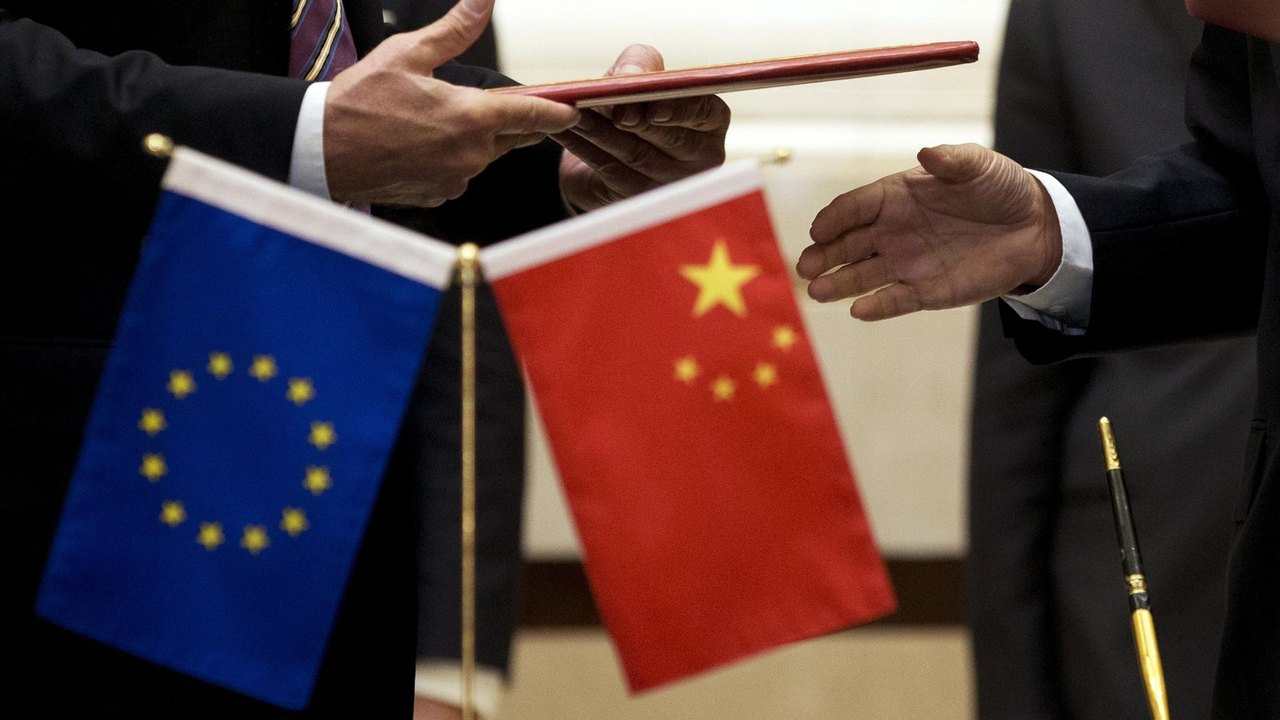 Dependência europeia da China cresce apesar da pressão por autonomia estratégica, diz autoridade