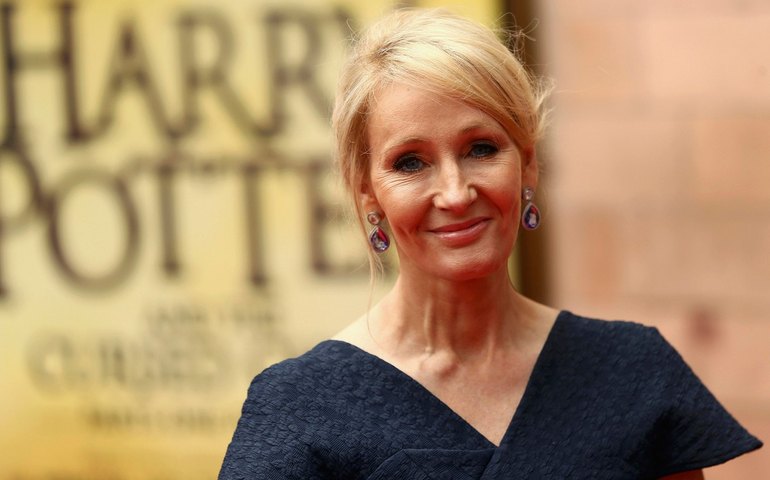J. K. Rowling cria site Harry Potter at Home para crianças em quarentena