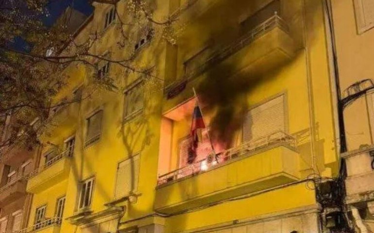 Consulado da Venezuela é atacado em Portugal; Chanceler venezuelano aponta atentado fascista