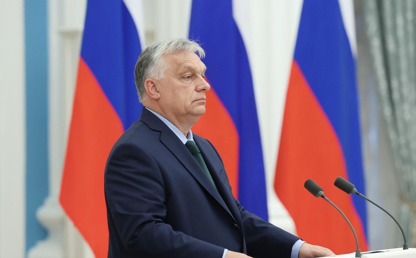 Adesão de Kiev à UE vai levar ao esgotamento dos recursos do bloco, diz Orbán